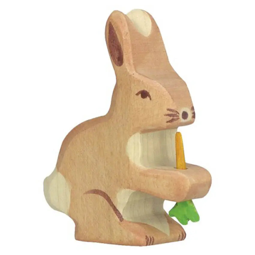 Houten konijn met wortel
